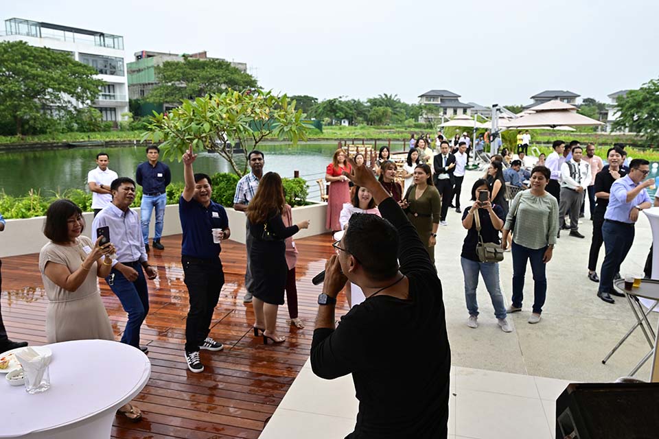 GroupHR_2023_00376.jpg