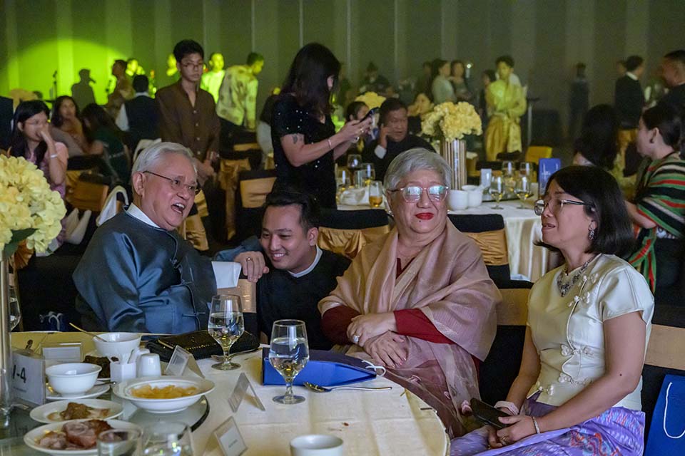 GroupHR_2025_02319.jpg
