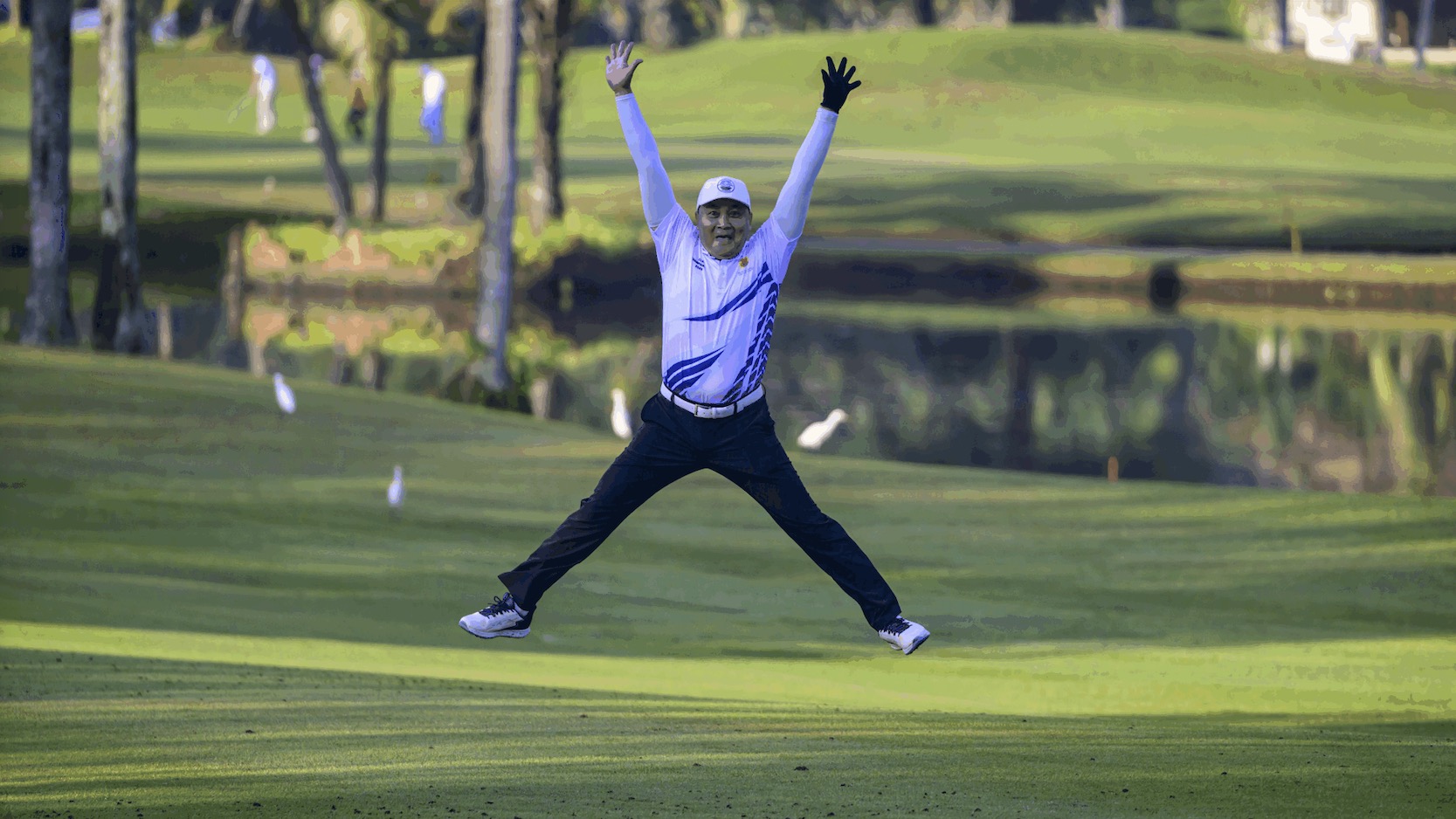 Happy Golfer GIF.jpg