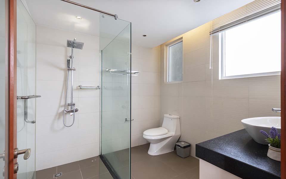 PHE_2021_00475-6.jpg